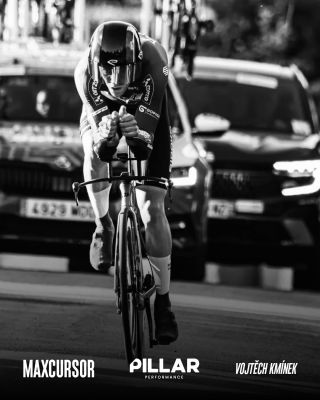🇨🇿 Vojta Kmínek – ambasador prodejny Maxcursor a profesionální jezdec týmu Burgos-BH – ladí formu na závěr sezóny. 💪 Na...