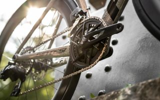 ICE CRACK LIMITED 🩶🖤 Další střípek z naší limitky je venku. Tenhle design nepřehlédneš💥 Chystáme velkou prezentaci novinek...